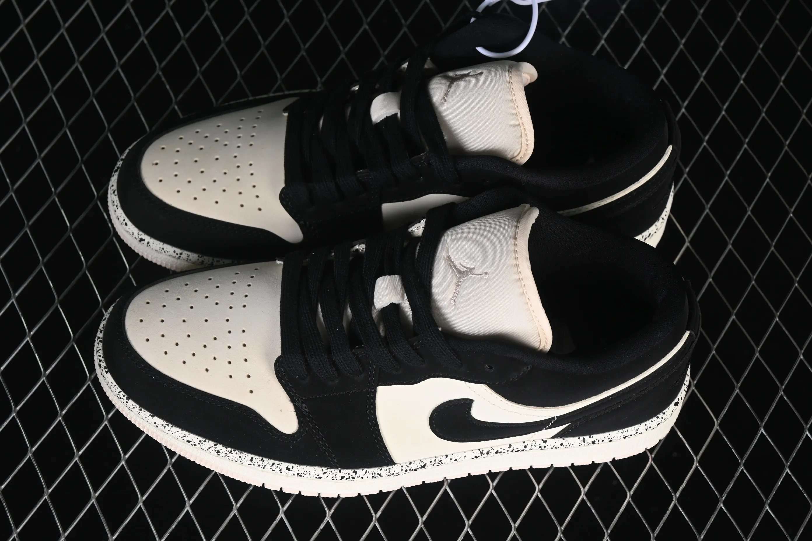 All categories Air Jordan Jordan series basketball shoes Air Jordan 1 Low Air Jordan 1 Low AJ1 Joe 1 black powder low-top basketball shoes DC0774-003
